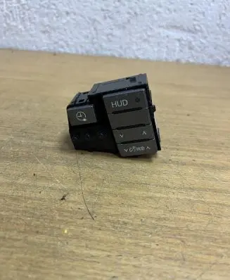 Toyota Prius (XW30) Other switches/knobs/shifts 75D808 F2713