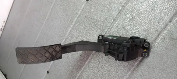 Seat Ibiza III (6L) Accelerator pedal position sensor 