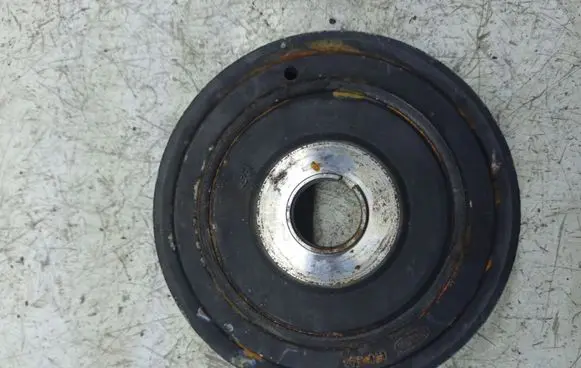 Volvo V50 Crankshaft pulley
