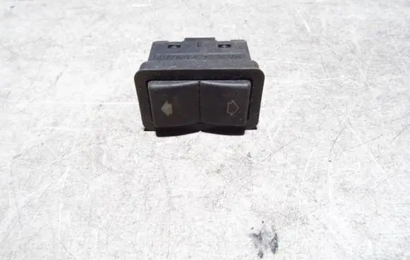BMW 5 E39 Electric window control switch 8368974