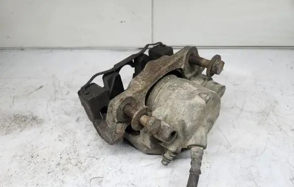 BMW 5 E39 Front brake caliper