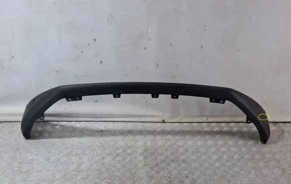 Front bumper lip