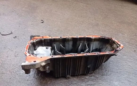 Volvo V70 Oil sump