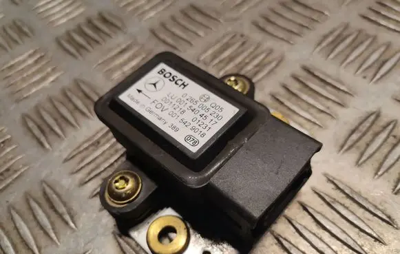 Mercedes-Benz S W220 Yaw turn rate sensor 0015404517