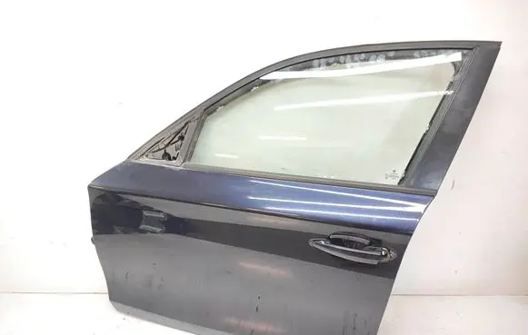 BMW 1 E81 E87 Front door 