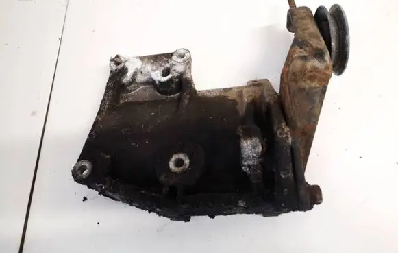 Mitsubishi Pajero Sport I Generator/alternator belt tensioner
