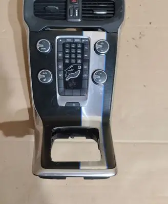 Volvo V40 Center console 