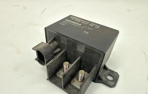 Mercedes-Benz E W211 Charging relay A0025423819