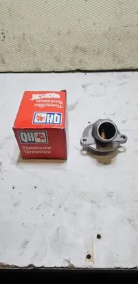 Fiat Tipo Thermostat/thermostat housing 302287D QHT131 0004311105