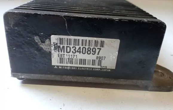 Volvo S40, V40 Engine control unit/module MD340897 E8T11171