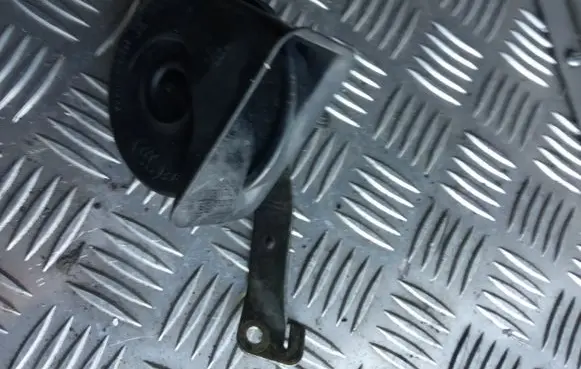 Mercedes-Benz B W245 Horn signal 046522