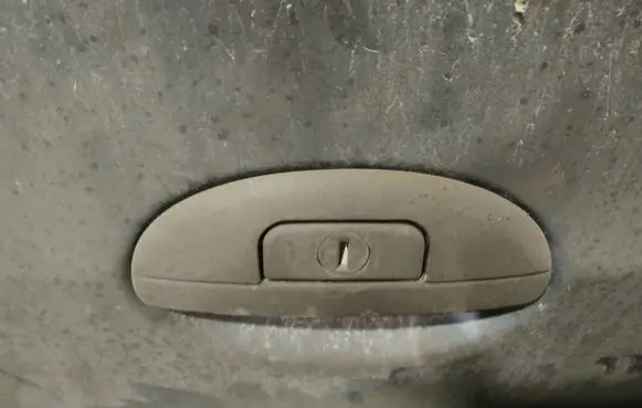 Renault Scenic I Tailgate exterior lock 