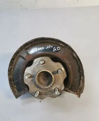 Toyota Avensis T270 Rear wheel hub