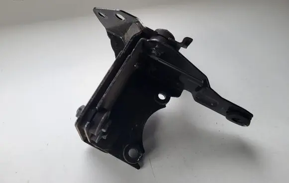 Nissan Qashqai ABS pump bracket 