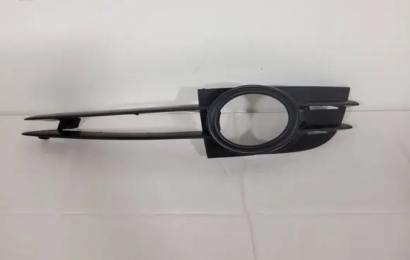 Audi A6 S6 C6 4F Front fog light trim/grill 4F0807681