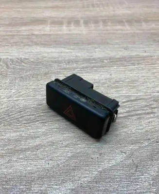 BMW 5 E39 Hazard light switch 8350947