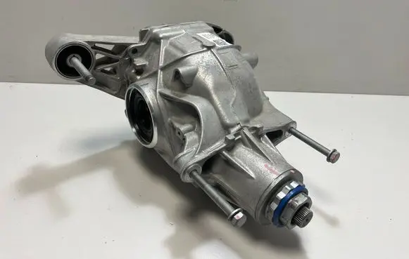 BMW X7 G07 Rear differential 8849918