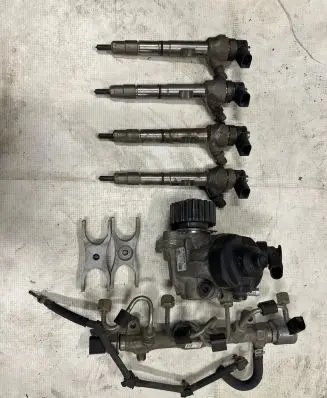Volkswagen PASSAT B8 Fuel injection high pressure pump 04L130755E 10011216 04L130277AC