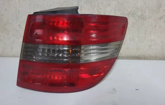 Mercedes-Benz B W245 Rear/tail lights A1699202664