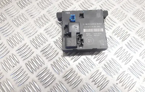 Mercedes-Benz E W211 Door control unit/module 2118703485