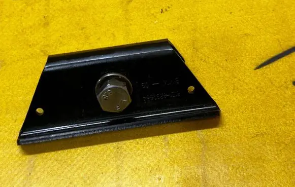 BMW M5 F90 Battery bracket 61216832664 6832664