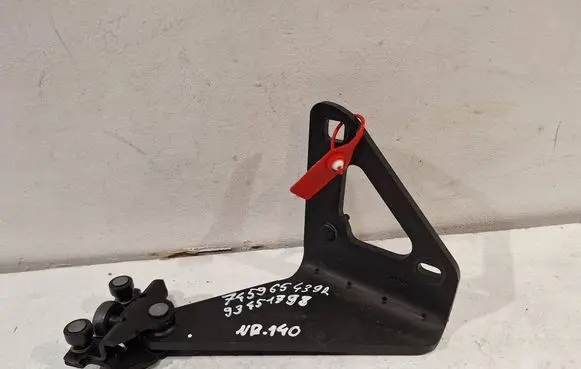 Opel Vivaro Sliding door lower roller guide/hinge 745965439R