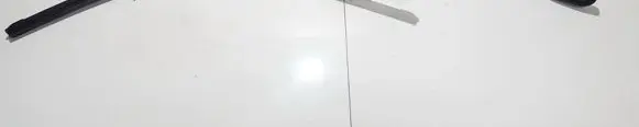 Volvo XC60 Front wiper blade arm