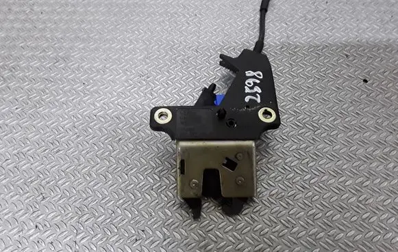 Audi A4 S4 B6 8E 8H Tailgate/trunk/boot lock/catch/latch 8E5827505B