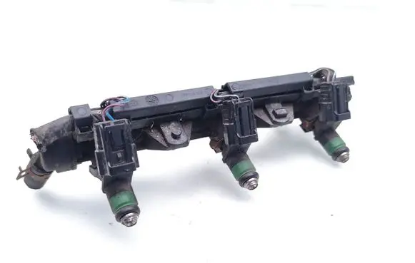 Seat Ibiza III (6L) Fuel injectors set 03E133320 03E133319