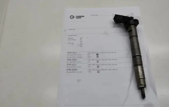 Audi Q7 4L Fuel injector 0445116015