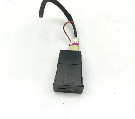 Mercedes-Benz GLA H247 USB socket connector A2478203802