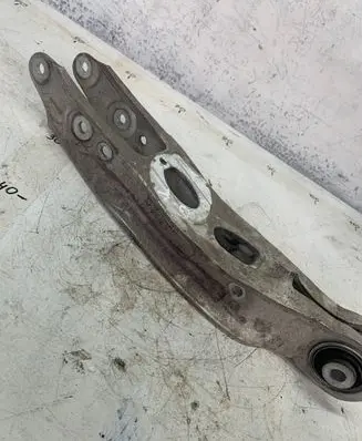 Audi A4 S4 B9 Rear upper control arm/wishbone