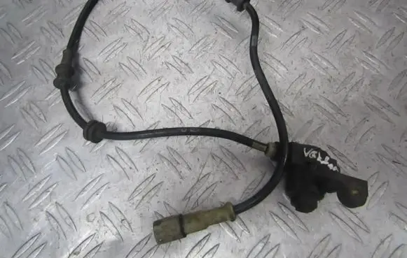 Opel Vectra B ABS brake wheel speed sensor 90464775 340.804059003