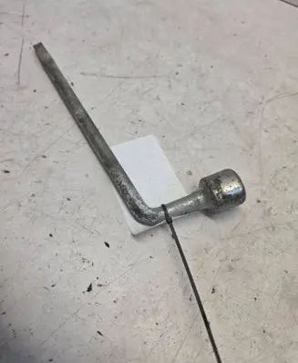 Mitsubishi Pajero Wheel nut wrench 1234