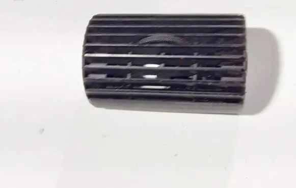Opel Astra F Dash center air vent grill 90360124 1905871