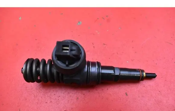 Volkswagen Cross Touran I Fuel injector 0414720215