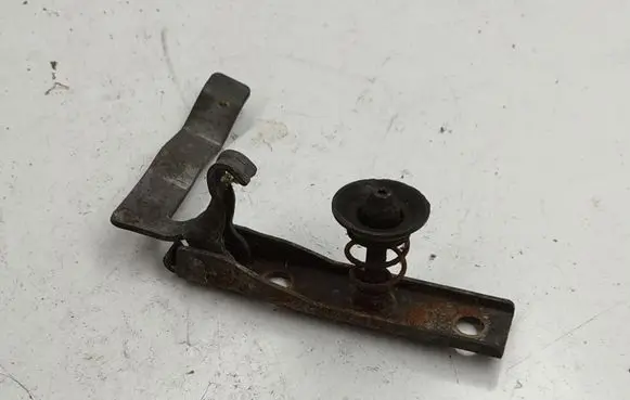 Mercedes-Benz Sprinter W906 Engine bonnet (hood) release handle