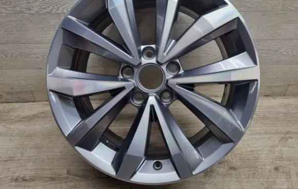 Volkswagen T-Roc R17 alloy rim 2GA601025B