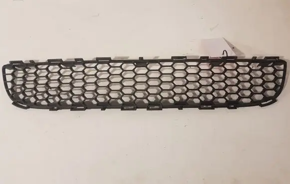 Toyota Corolla Verso AR10 Front bumper lower grill 531120F010