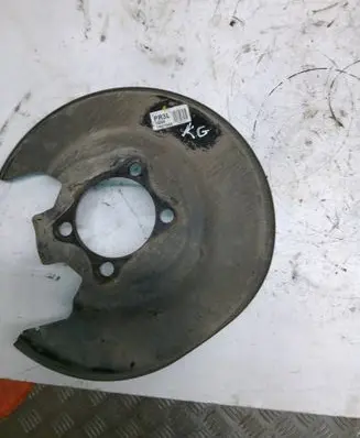 Toyota Prius (XW50) Rear brake disc plate dust cover