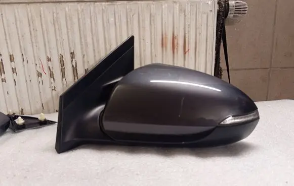 Hyundai Ioniq Front door electric wing mirror E13049678