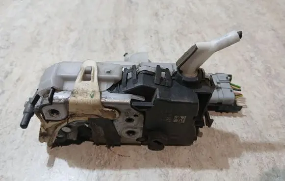 Peugeot 508 Rear door lock PSA851927