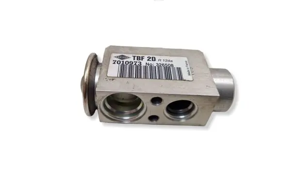 Land Rover Evoque I Air conditioning (A/C) expansion valve 7010973