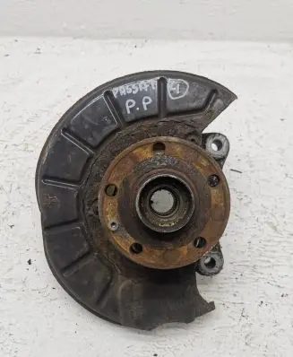 Volkswagen PASSAT CC Front wheel hub