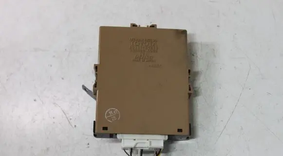 Toyota Prius (XW20) Gateway control module 8911147050