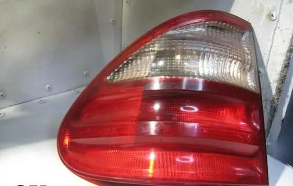 Mercedes-Benz E W210 Rear/tail lights