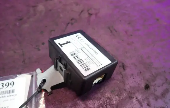 Toyota Yaris Door central lock control unit/module 