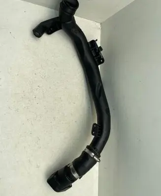 Volkswagen Sharan Intercooler hose/pipe 5N0145840G PA66GF15 PA66GF20
