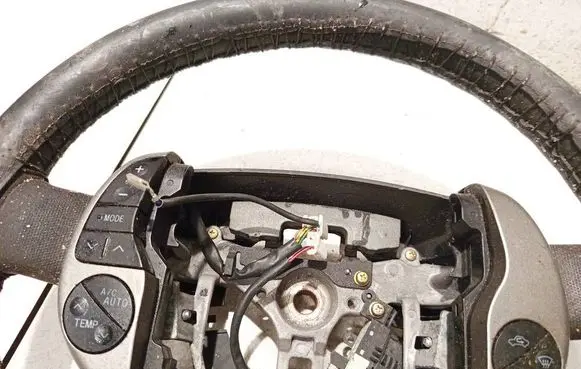 Toyota Prius (XW20) Steering wheel buttons/switches 