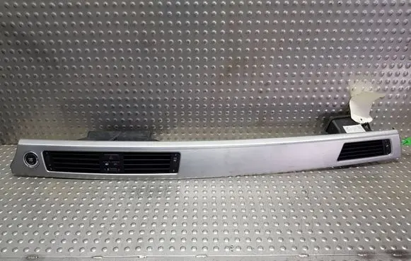 BMW 3 E90 E91 Dash center air vent grill S26371463 9130458 9130460